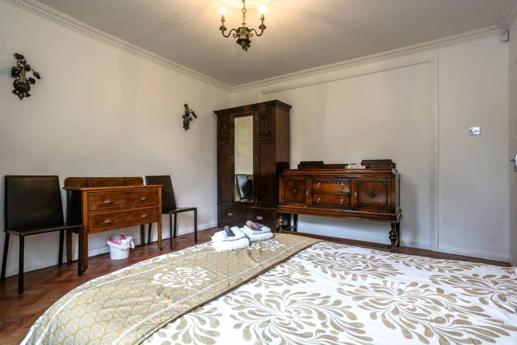 Oyo Guest House Ellipse Whetstone المظهر الخارجي الصورة