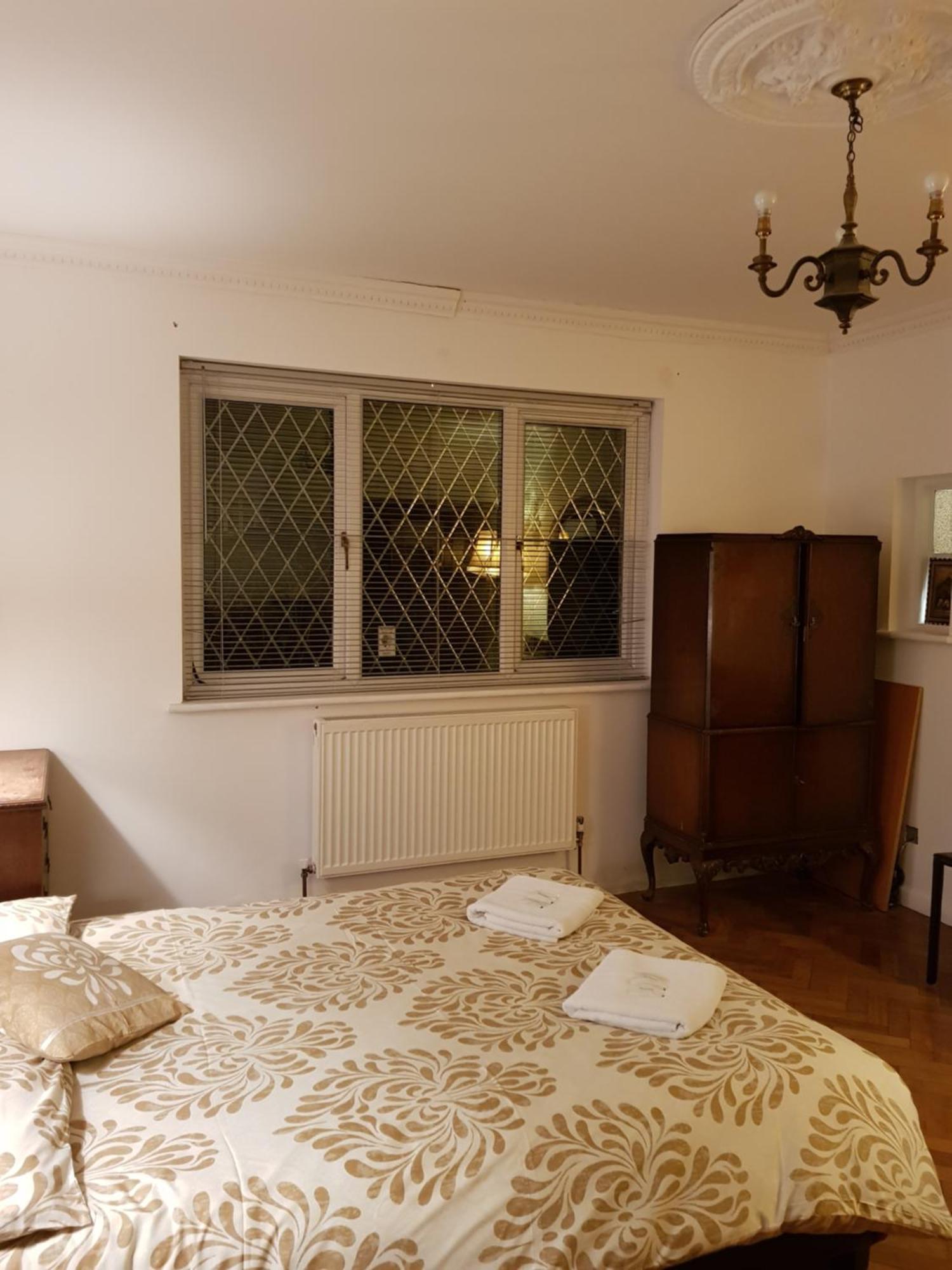 Oyo Guest House Ellipse Whetstone المظهر الخارجي الصورة